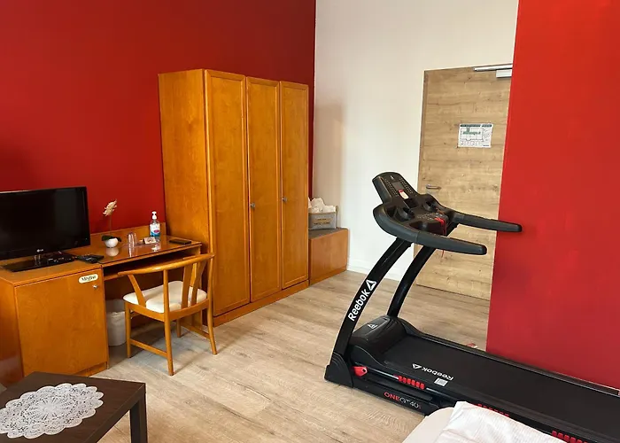 - Restaurant Zur Linde